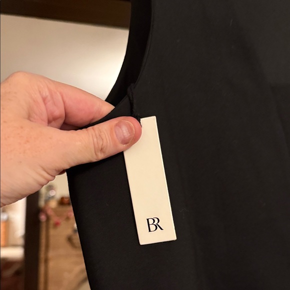 Banana Republic - Classic LBD - Classy and so comfy! - Picture 7 of 10